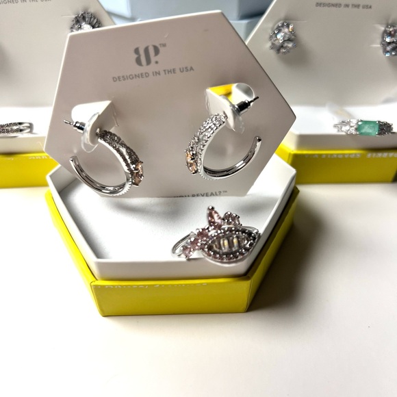 Bomb Party OG LOT- 3 Earrings,Necklaces And 3 Size 7 Rings - Picture 5 of 11